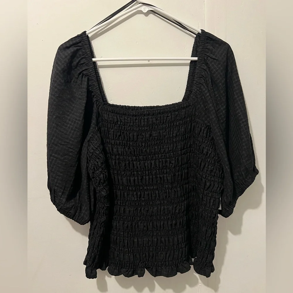 Old Navy Fitted Black Smocked Women's Top Puff Sleeve NWT Size XL